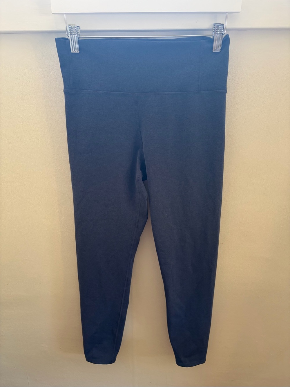 GapFit Studio Sky High Legging in Navy Blue, size M #activewear #yoga